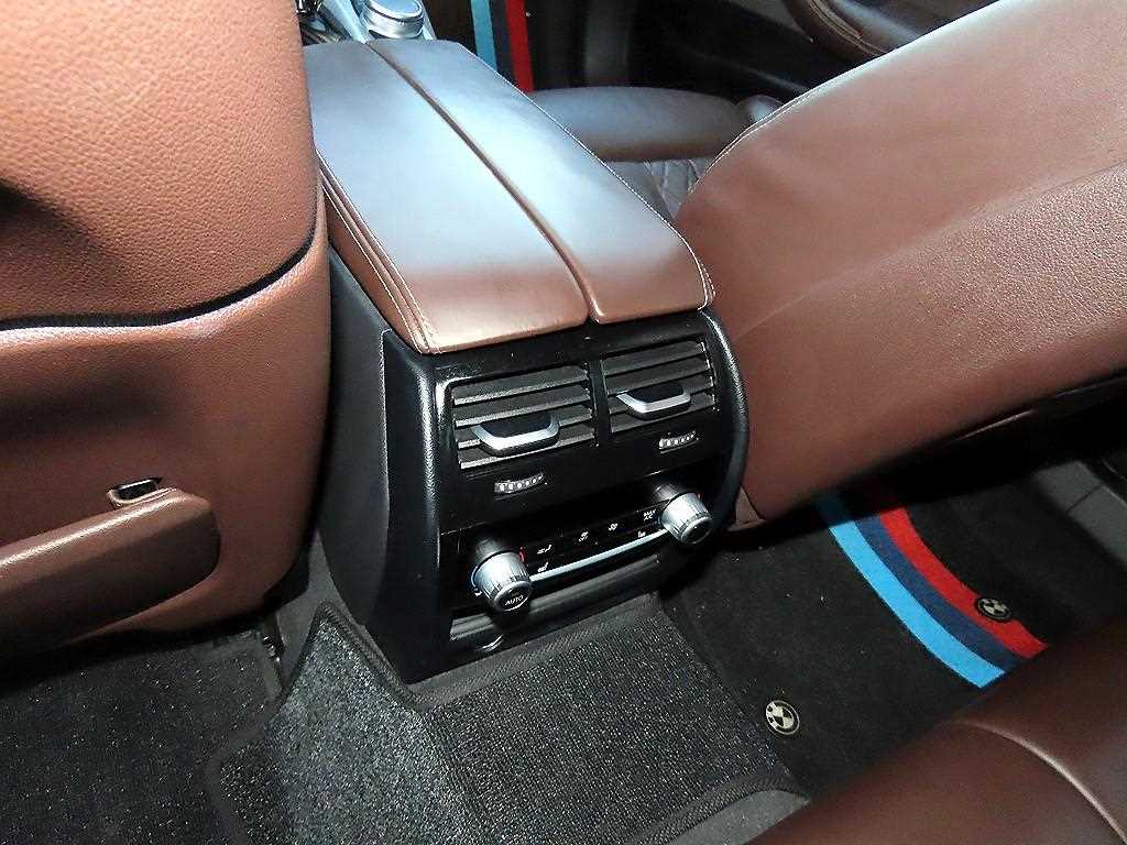 BMW 5 Series 2021 Gris - Importación desde Corea - HF Imports Iquique - Foto 16