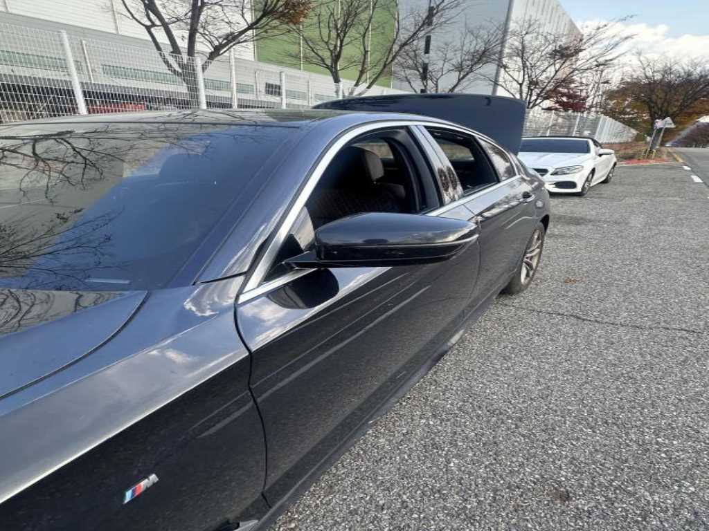 BMW 5 Series - Vista 2