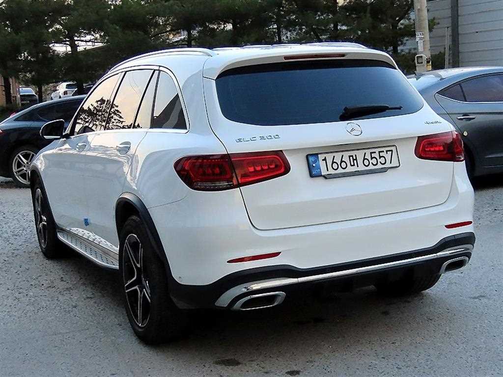 Mercedes Benz GLC Class - Vista 3