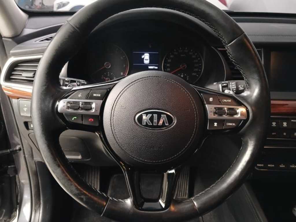 KIA K7 - Vista 11
