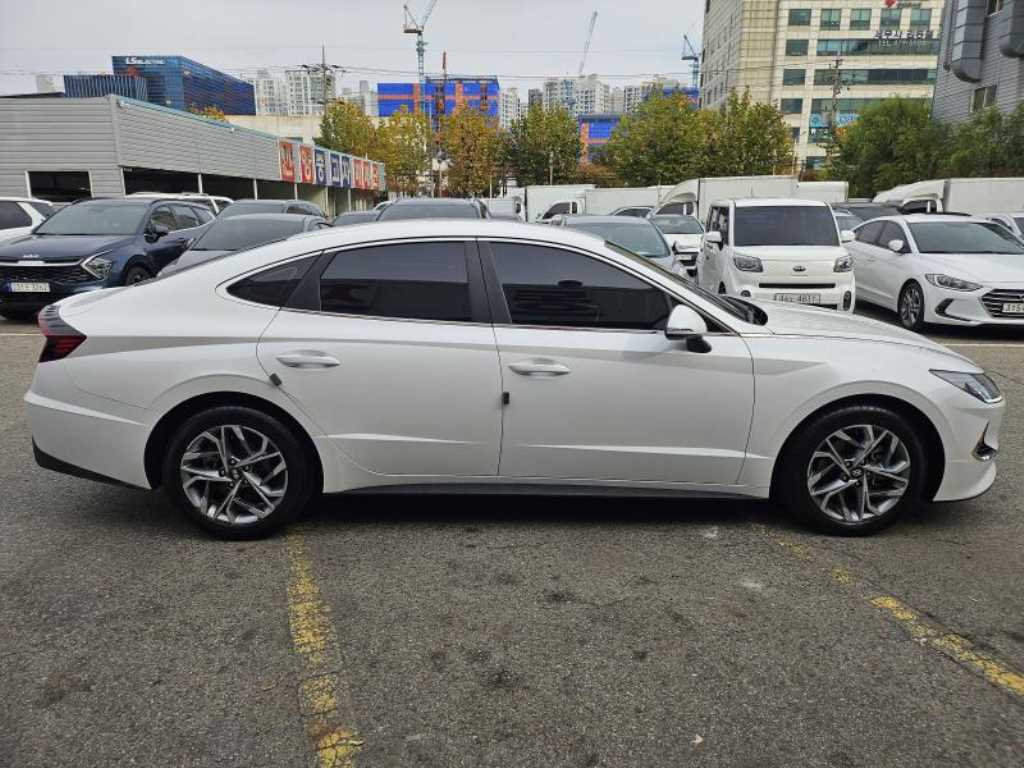 HYUNDAI Sonata - Vista 6