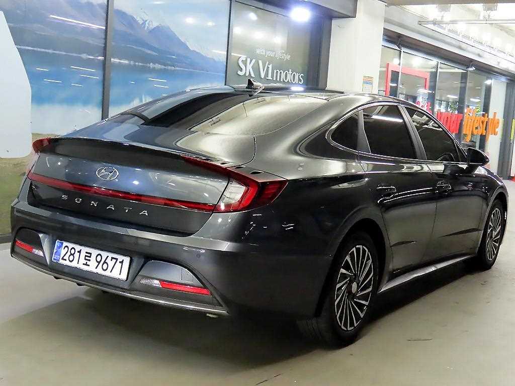 HYUNDAI Sonata - Vista 4