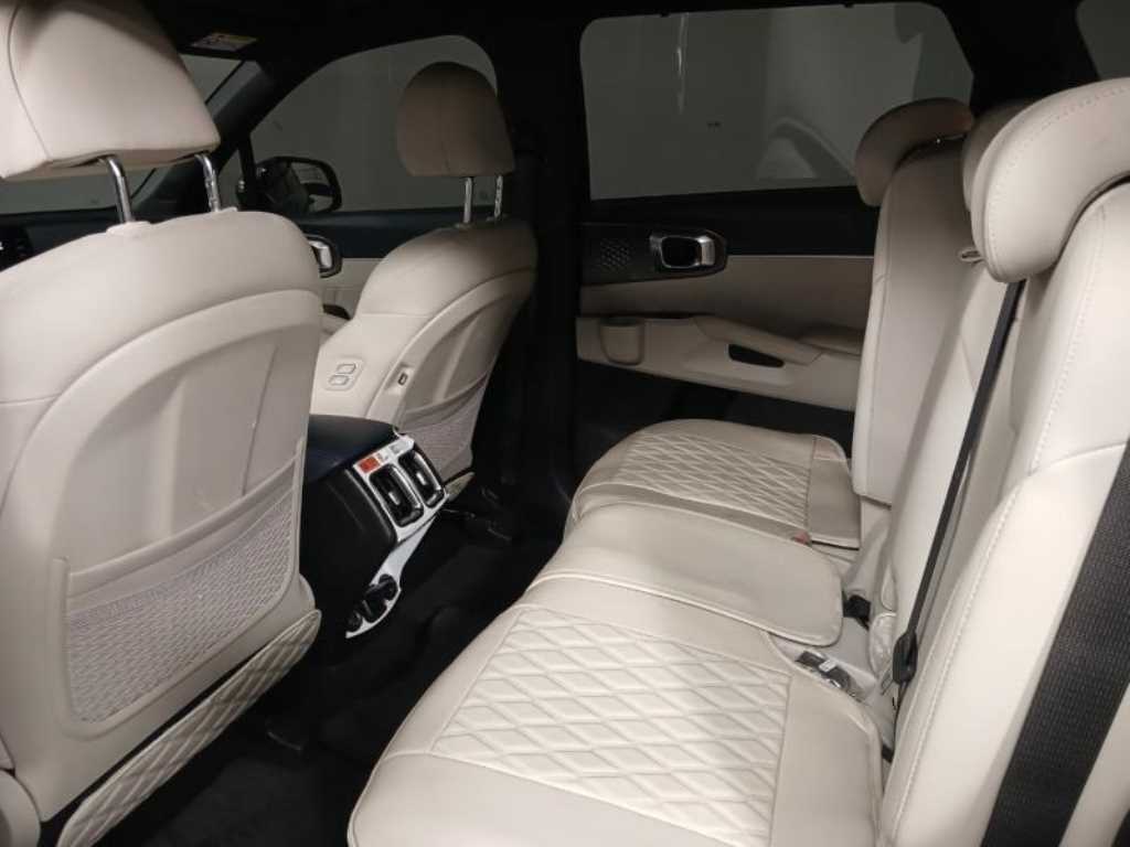 KIA Sorento - Vista 8