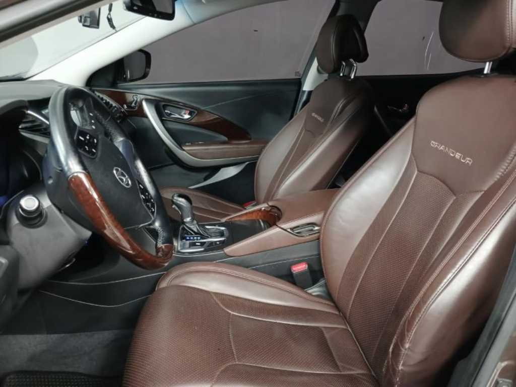 HYUNDAI Grandeur - Vista 8