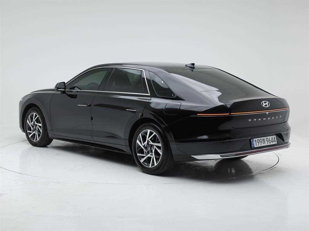 HYUNDAI Grandeur - Vista 4