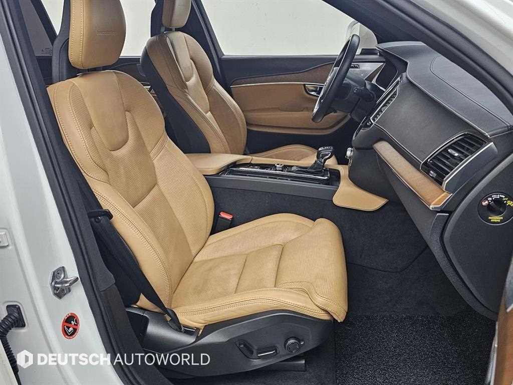 Volvo XC90 - Vista 11