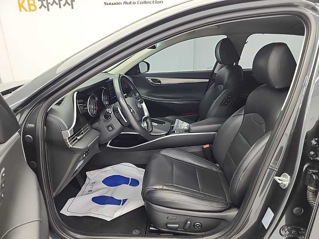 HYUNDAI Grandeur - Vista 11