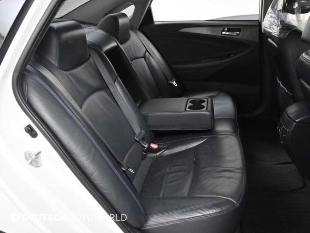 HYUNDAI Sonata - Vista 12