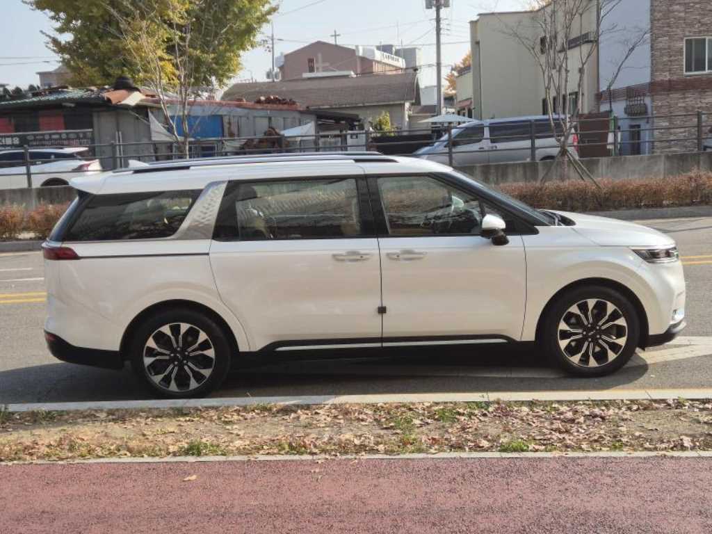 KIA Carnival - Vista 4