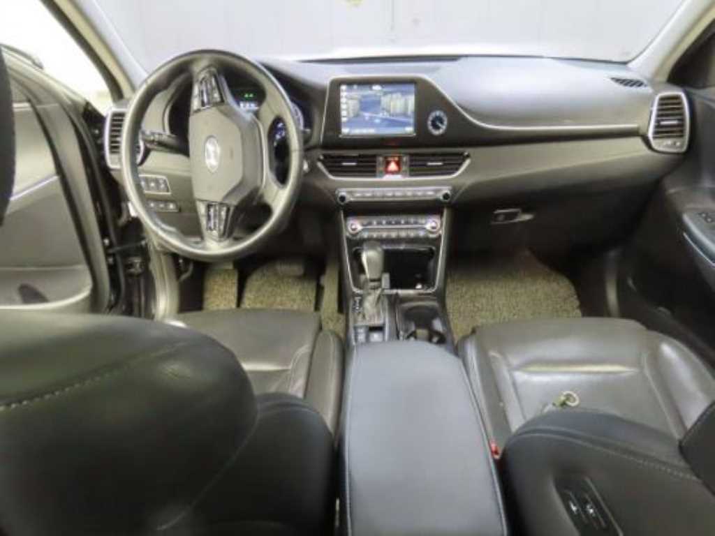 HYUNDAI Grandeur - Vista 6