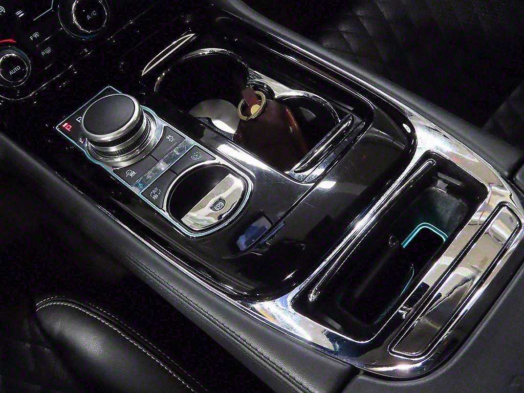 Jaguar XJ - Vista 10