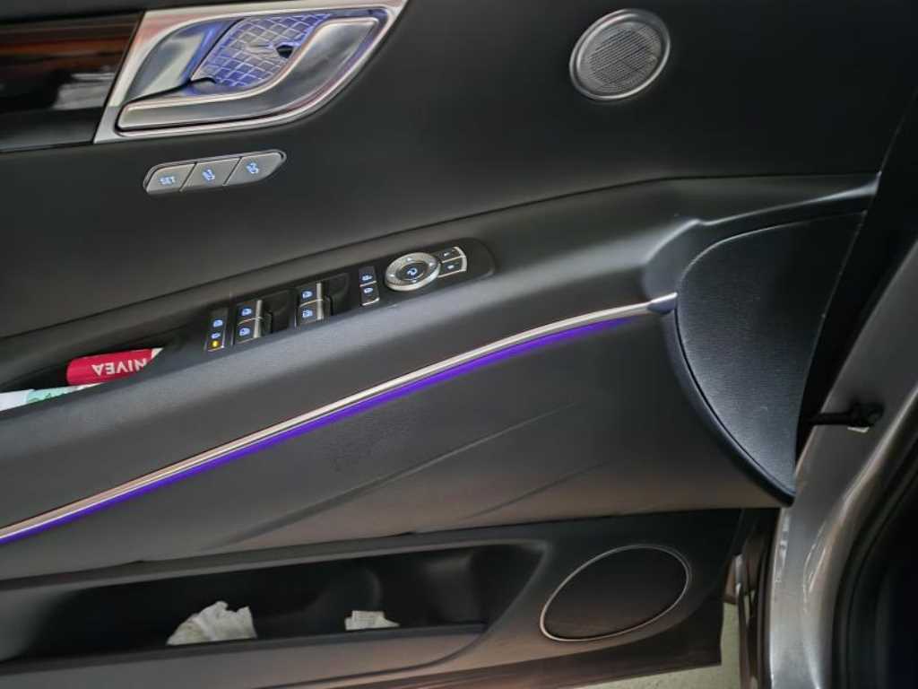 Genesis GV80 - Vista 11