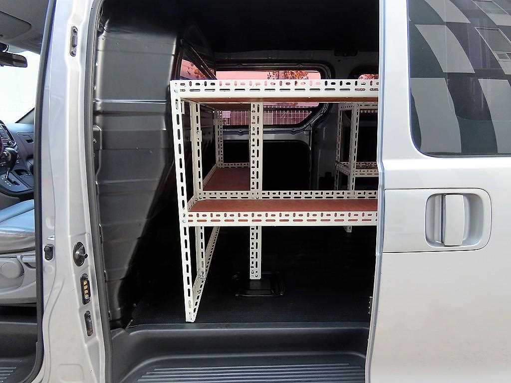 HYUNDAI Starex - Vista 6