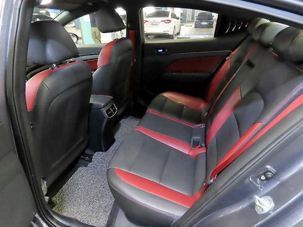 HYUNDAI Avante - Vista 7