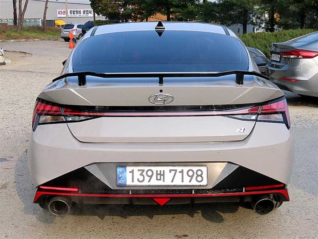 HYUNDAI Avante - Vista 4