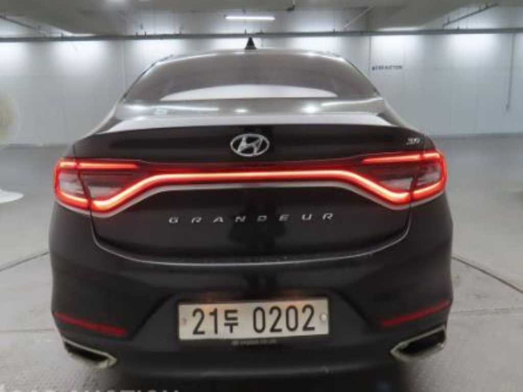 HYUNDAI Grandeur - Vista 2