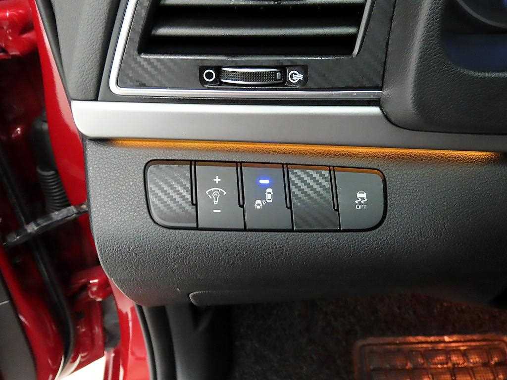 HYUNDAI Avante - Vista 12