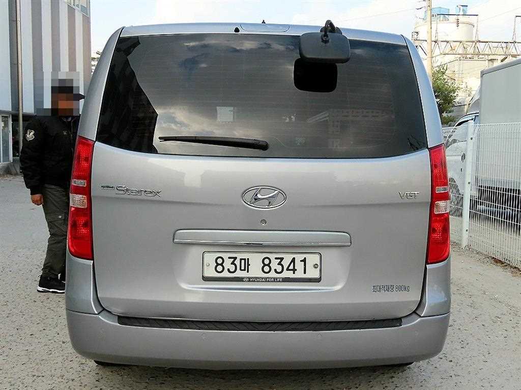 HYUNDAI Starex - Vista 4