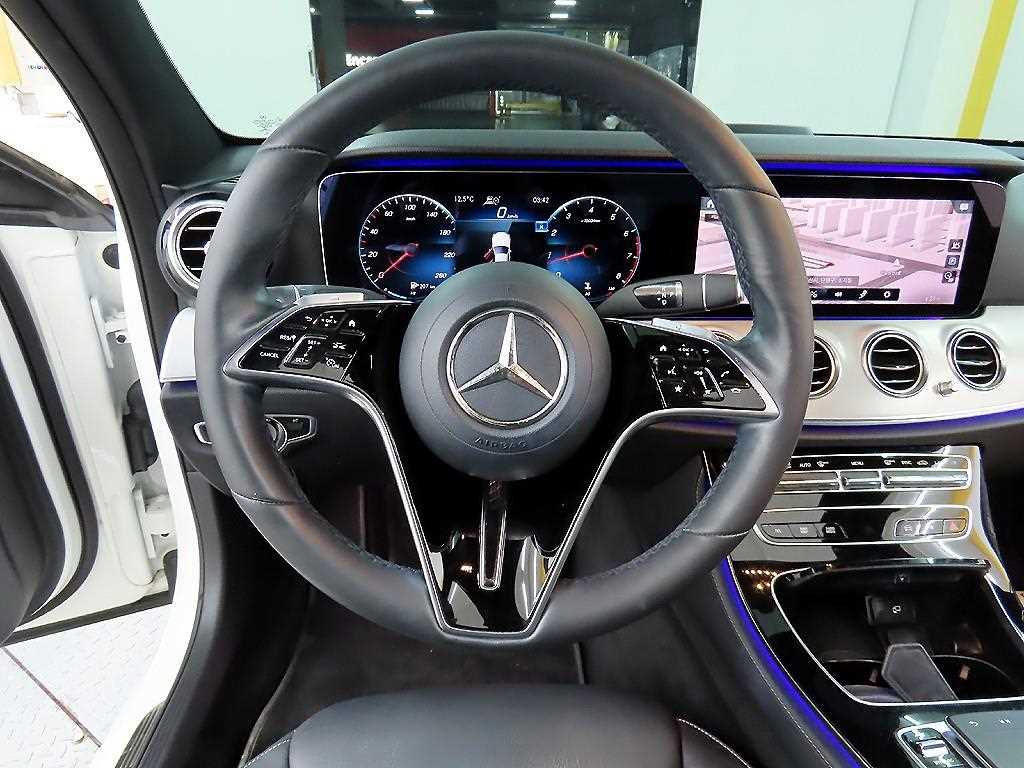 Mercedes Benz E class - Vista 9