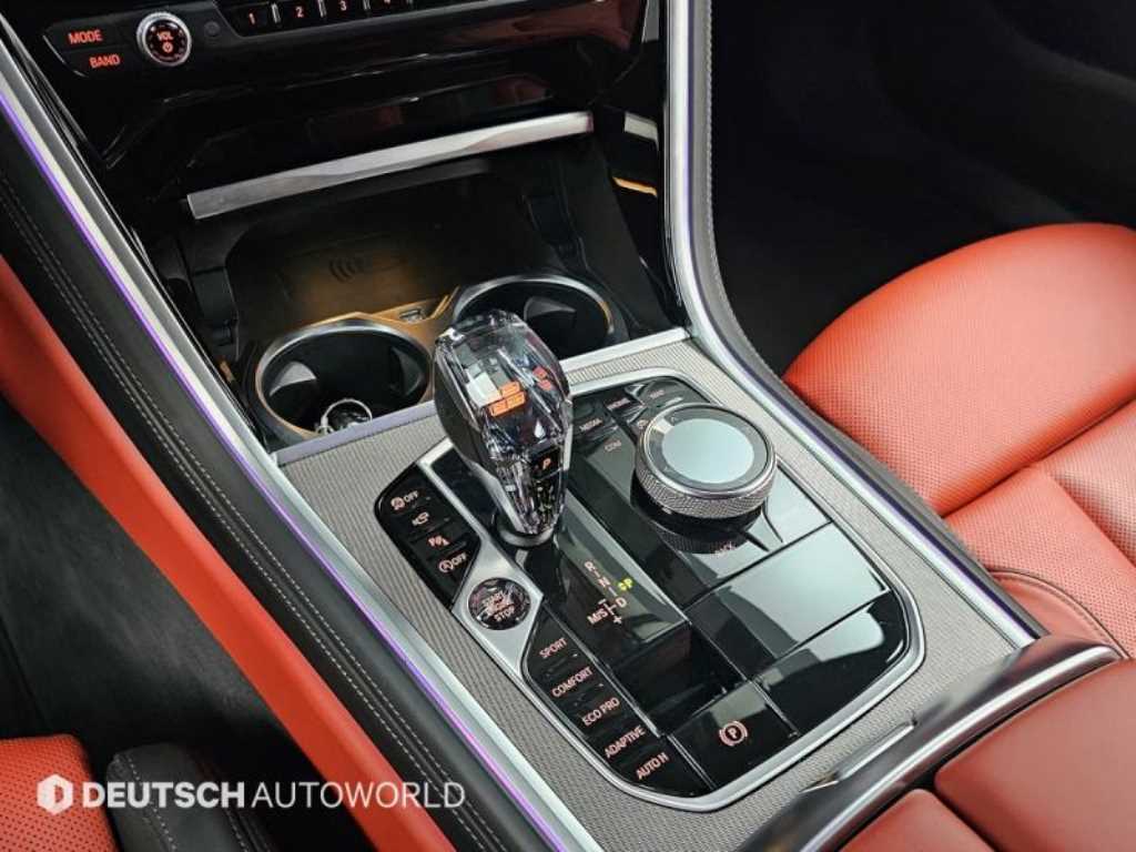 BMW 8 Series - Vista 9