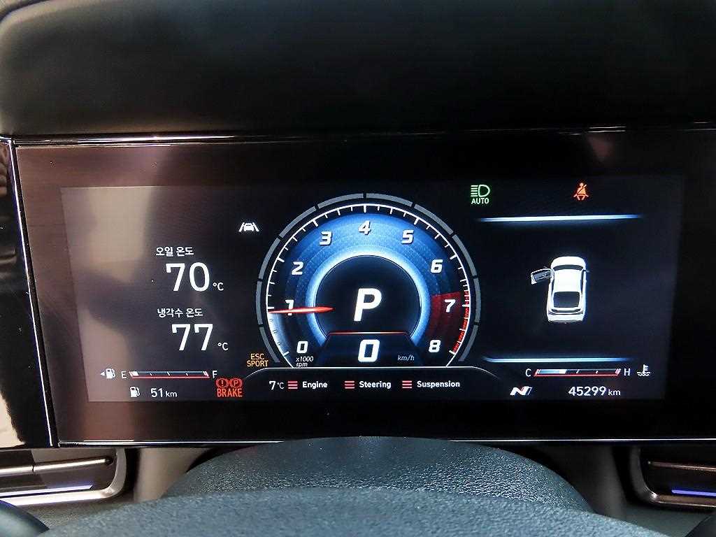 HYUNDAI Avante - Vista 9