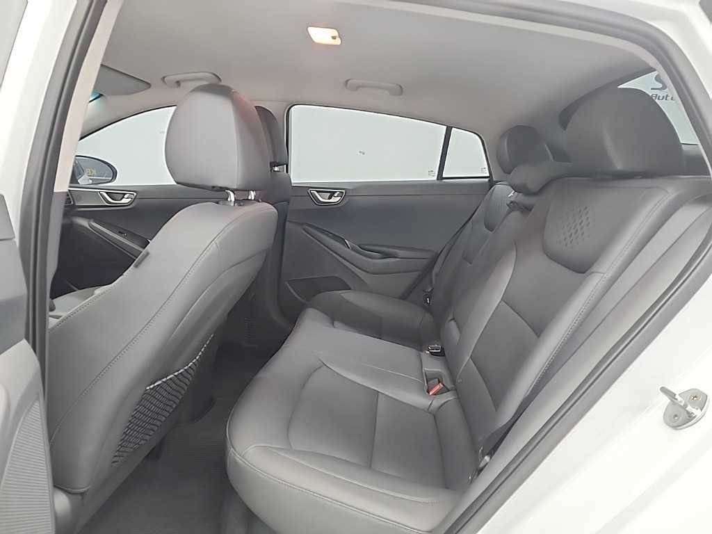 HYUNDAI Ioniq - Vista 7