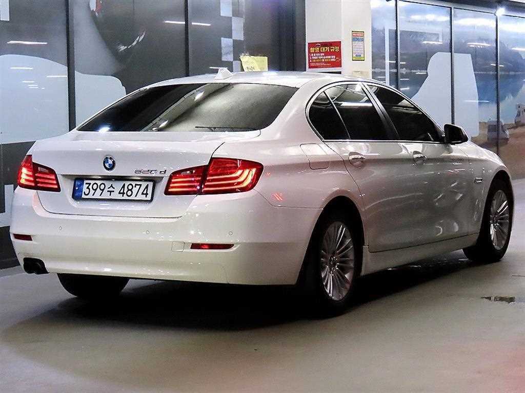 BMW 5 Series - Vista 4