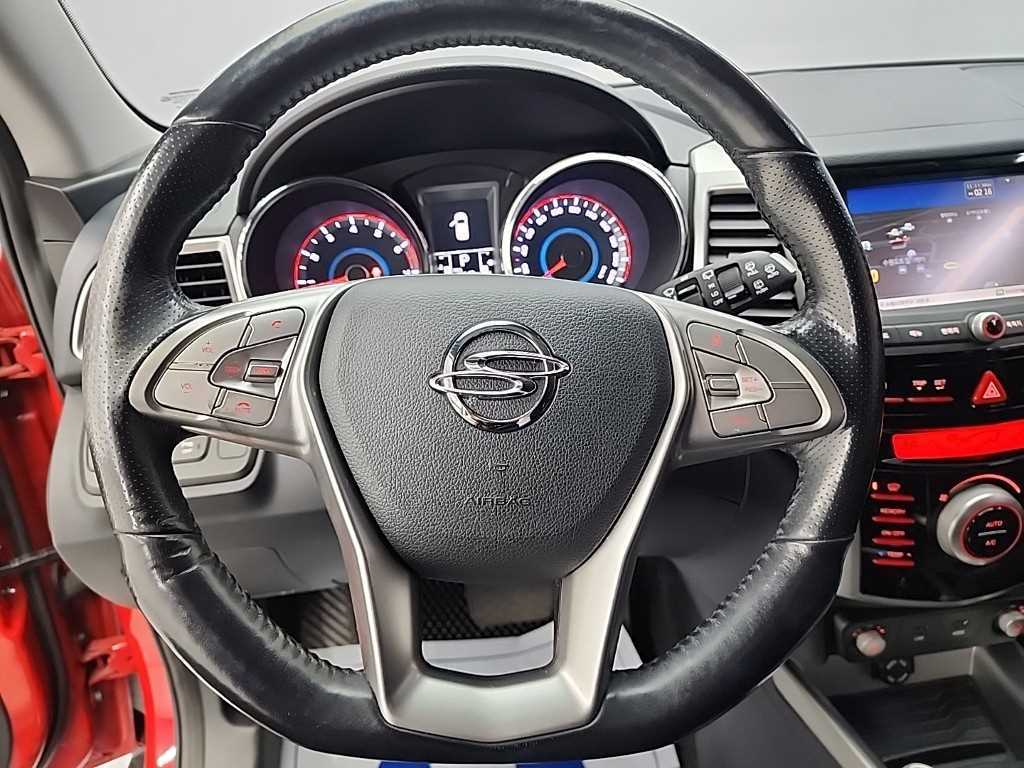 Ssangyong Tivoli - Vista 9