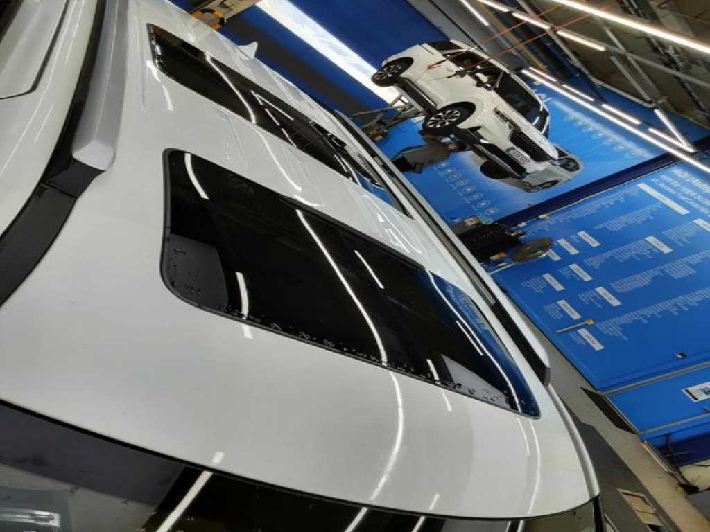 KIA Carnival - Vista 2