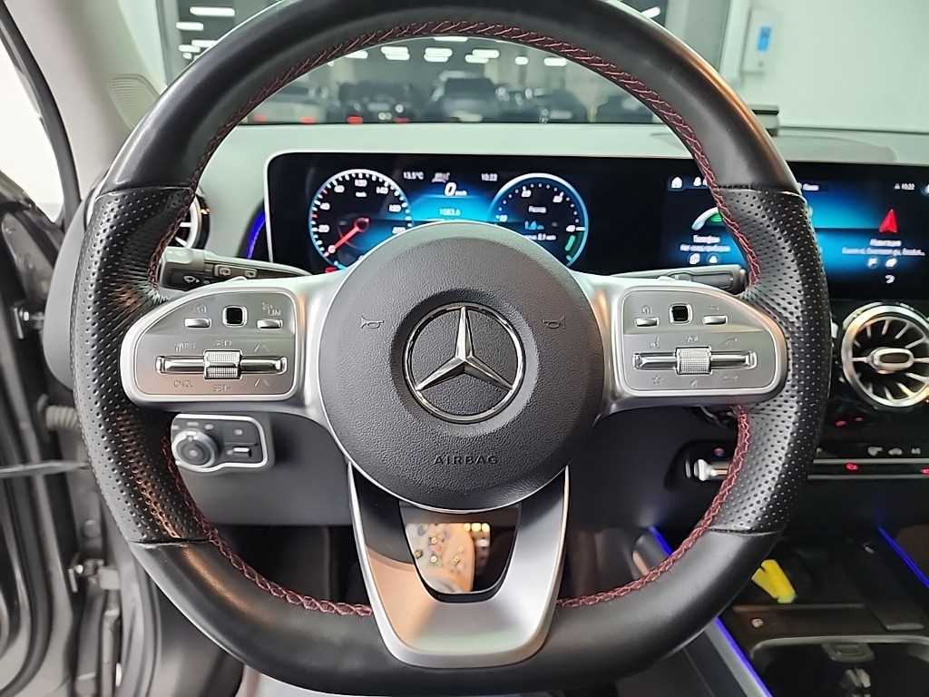 Mercedes Benz GLB Class - Vista 9