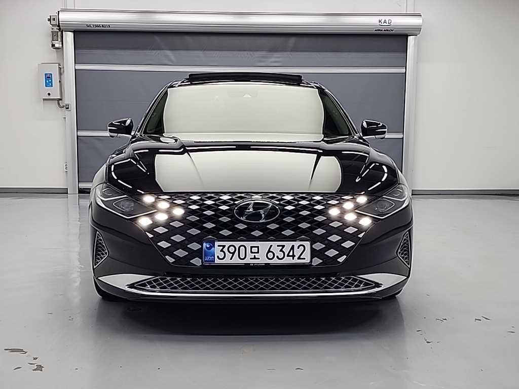 HYUNDAI Grandeur - Vista 2