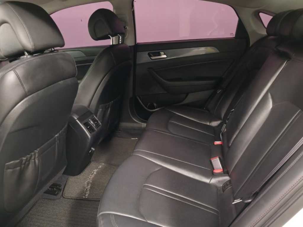 HYUNDAI Sonata - Vista 8