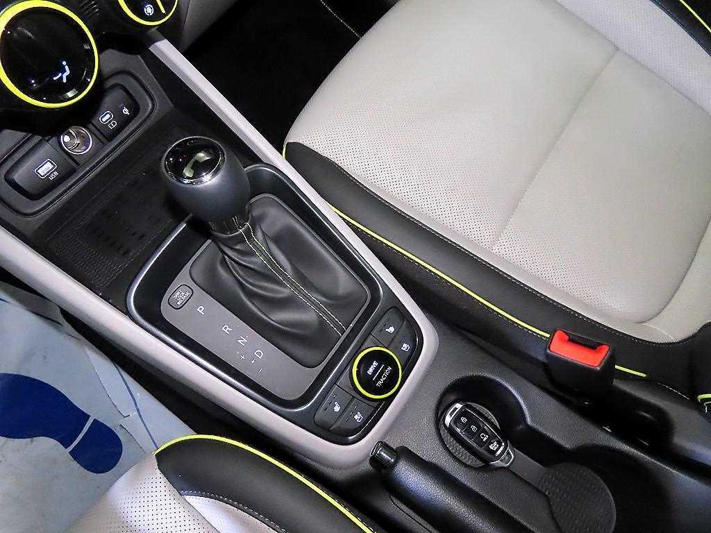 HYUNDAI Venue - Vista 12