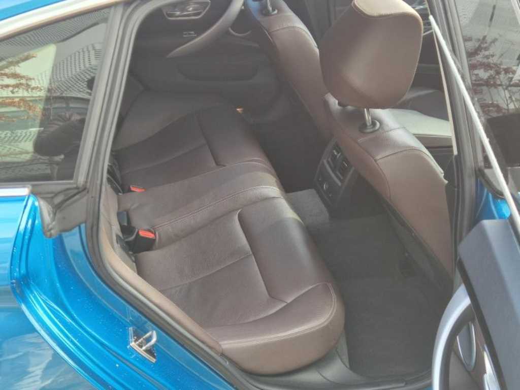 BMW 4 Series - Vista 5