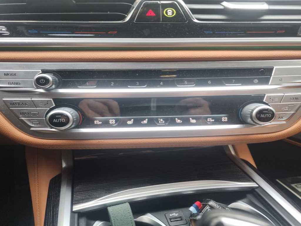 BMW 7 Series - Vista 9