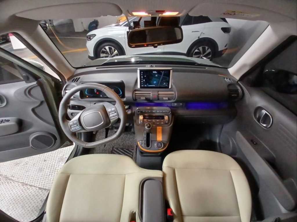 HYUNDAI Casper - Vista 6