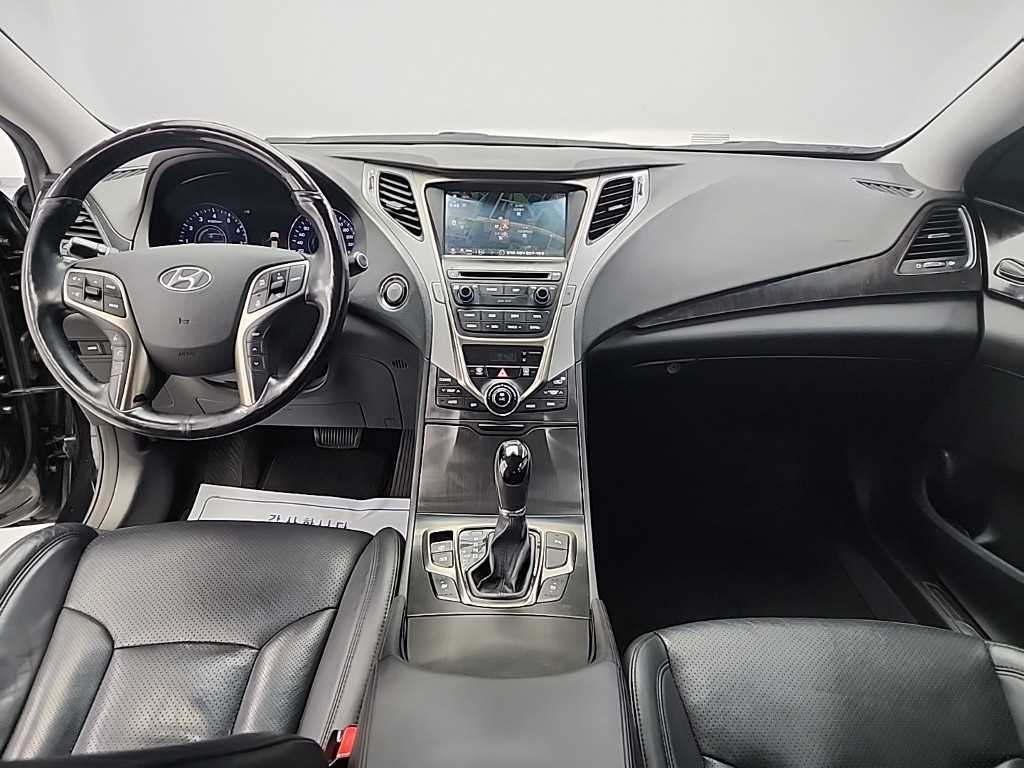 HYUNDAI Grandeur - Vista 7