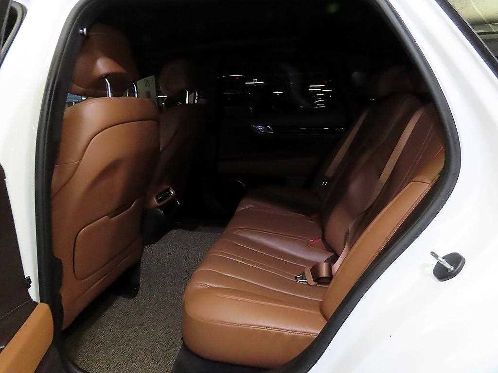 Genesis G80 - Vista 7