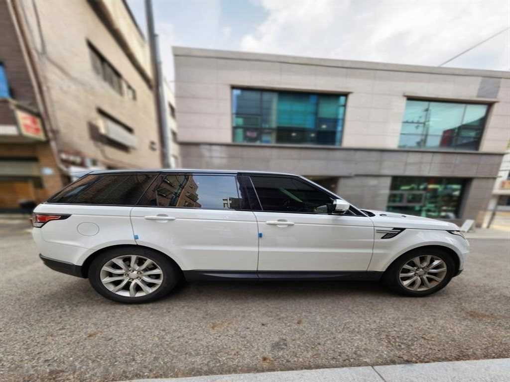 Land Rover Range Rover Sports - Vista 5
