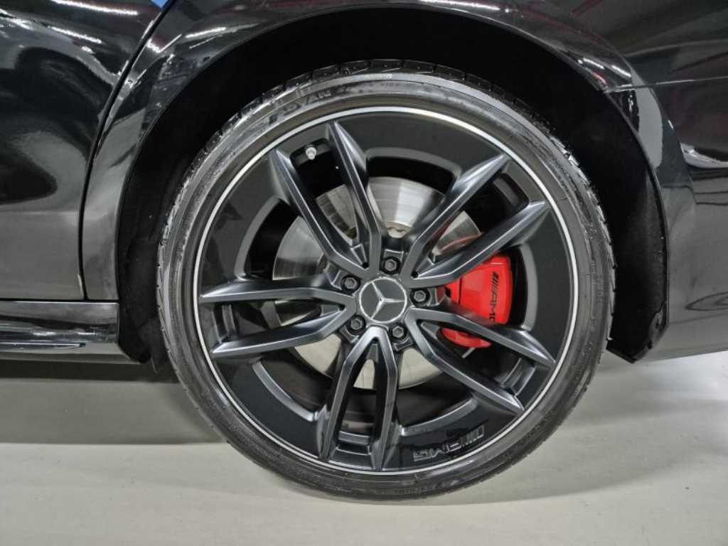 Mercedes Benz E class - Vista 7