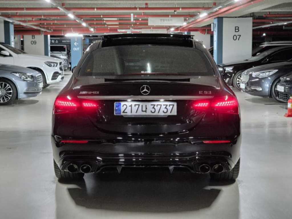 Mercedes Benz E class - Vista 4