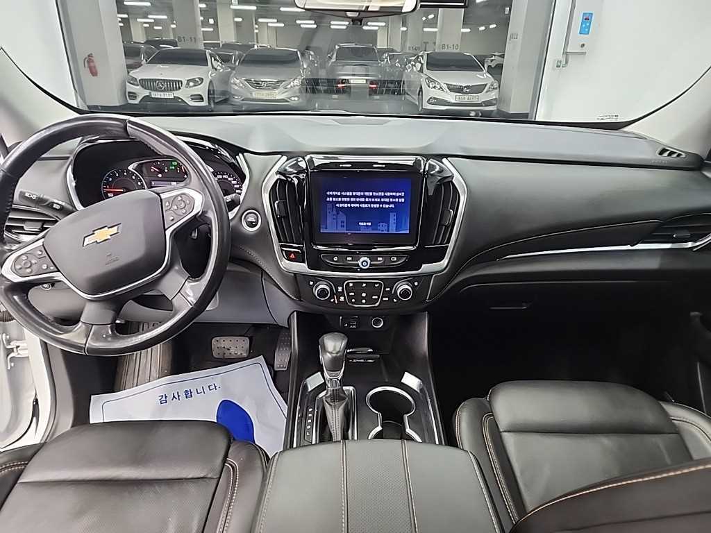 Chevrolet Travers - Vista 7