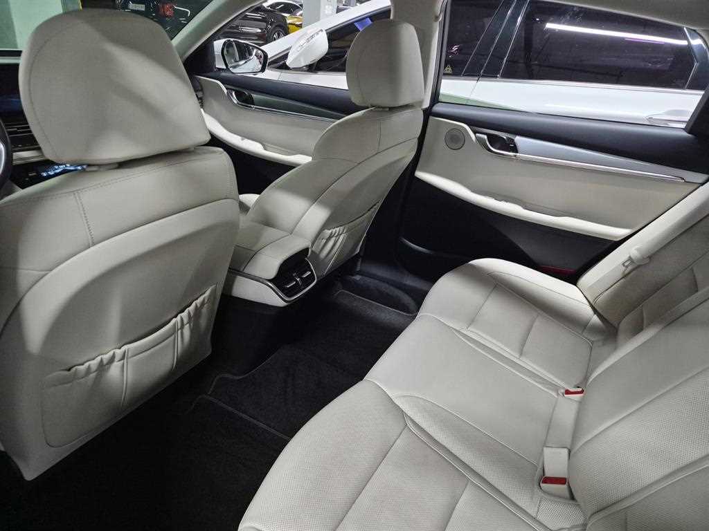 HYUNDAI Grandeur - Vista 9