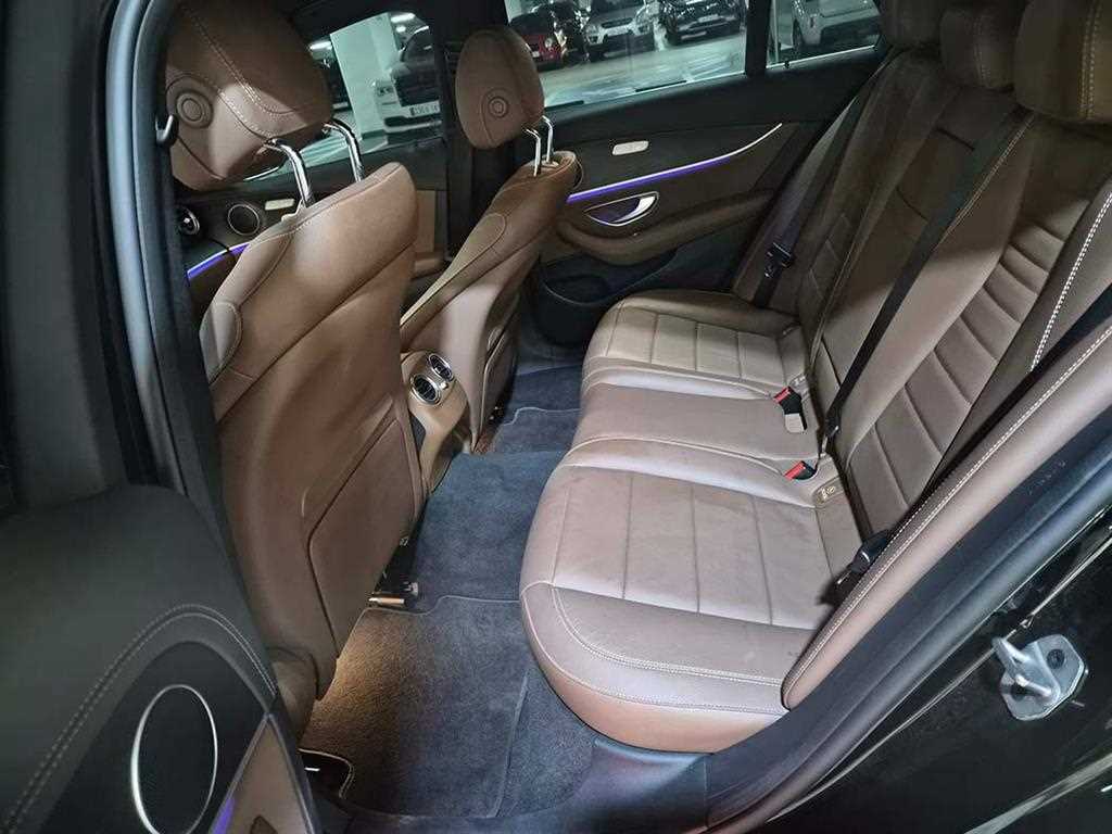 Mercedes Benz E class - Vista 7