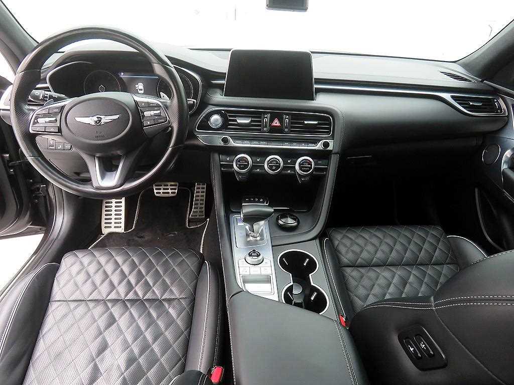 Genesis G70 - Vista 7