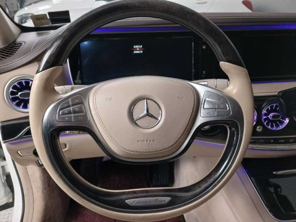 Mercedes Benz S Class - Vista 11