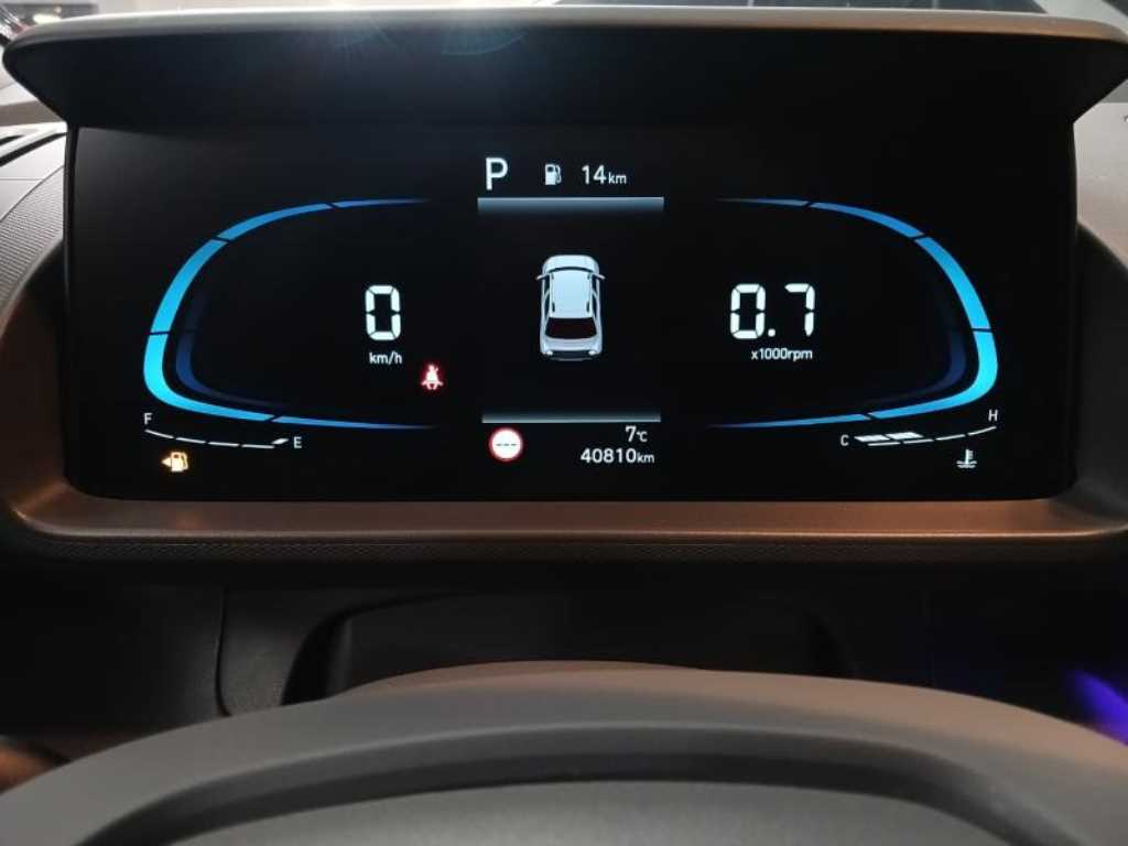 HYUNDAI Casper - Vista 10