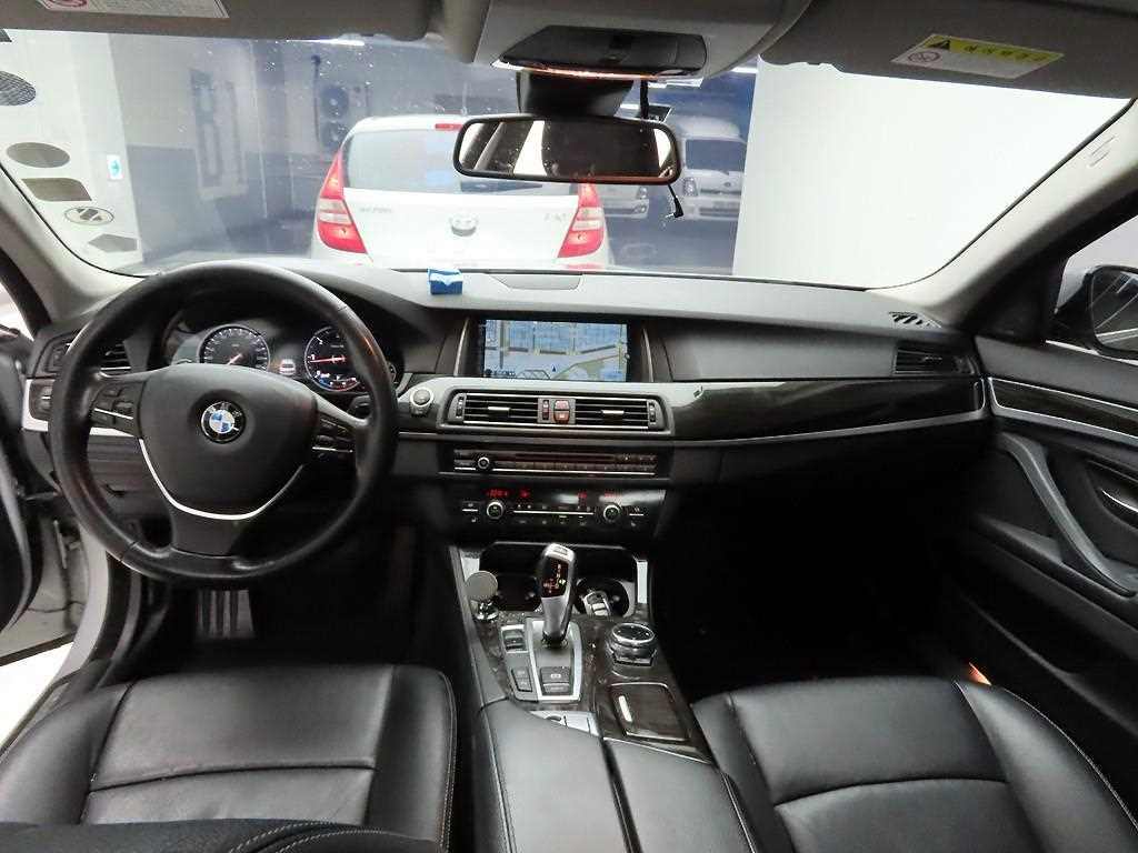 BMW 5 Series - Vista 6