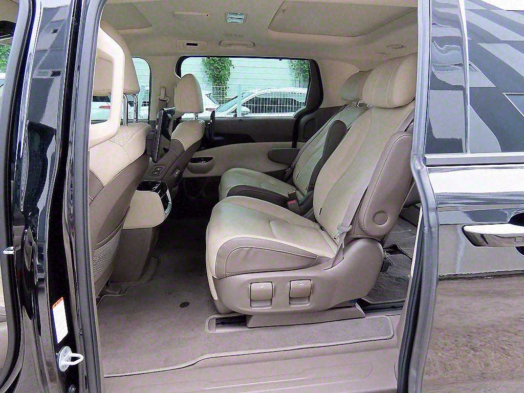 KIA Carnival - Vista 6