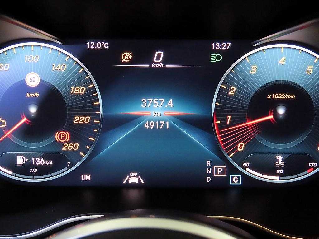 Mercedes Benz C Class - Vista 9